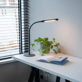 Aanbieding Design tafellamp zwart incl. LED met touch dimmer - Palka | QAZQA